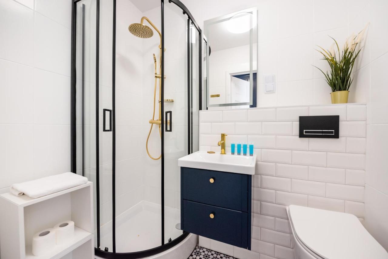 Metro Dworzec Gdanski Elegant Studio Appartement Warschau Buitenkant foto